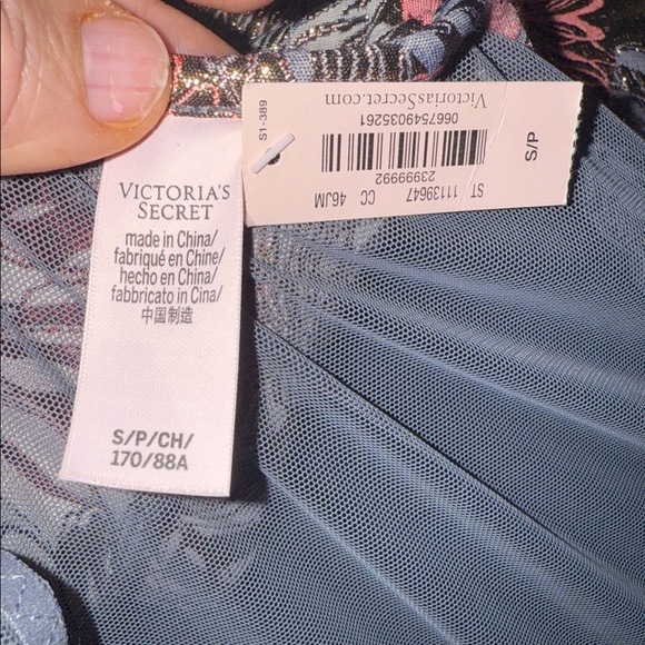 Victoria's Secret Floral Bodysuit - small - NWT. B8 - Picture 6 of 6